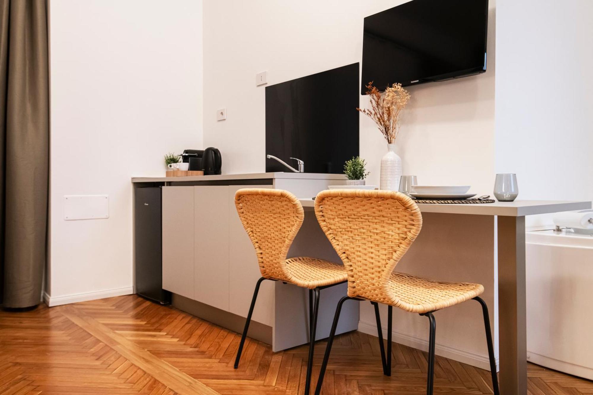 Easylife - Suite In Centrale Milan Exterior photo